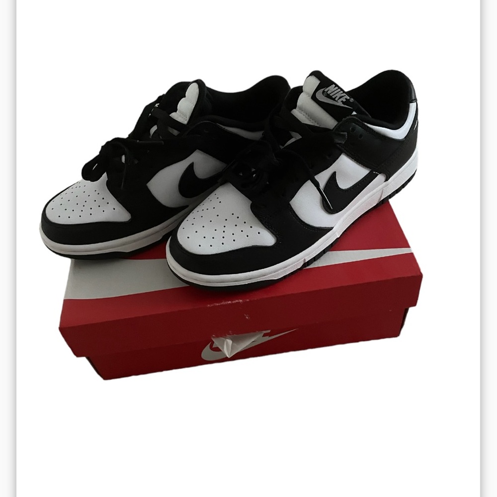 Women’s Nike dunk low retro panda white black shoes